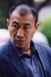 何崇儒（石兆琪饰演）