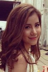 艾丝特·苏普莉拉（艾丝特·苏普莉拉饰演）