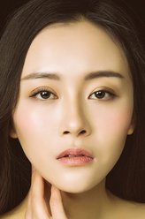 王春花（徐子涵饰演）
