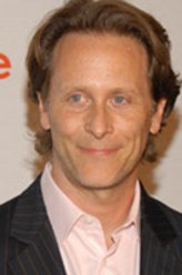 斯蒂文·韦伯（斯蒂文·韦伯饰演）