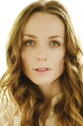 凯瑞·康顿（凯瑞·康顿饰演）