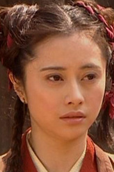 戚芳（何美钿饰演）