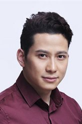 李金哲（李金哲饰演）