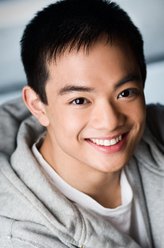 Vogle（周逸之饰演）