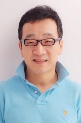 李又龙（刘亚津饰演）