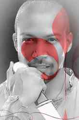 马塞尔（查尔斯·迈克尔·戴维斯饰演）