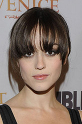 Anna Strong（希瑟·林德饰演）