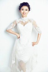 家庭女主人（赵秦饰演）