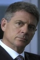 Ted Beneke（克里斯托弗·科辛斯饰演）