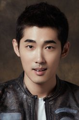 朱德（陈牧扬饰演）
