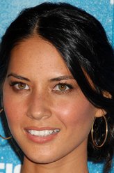 Sloan Sabbith（奥立薇娅·玛恩饰演）