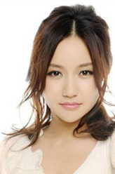 黄菁菁（韩雨芹饰演）