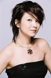 林淑元（杨贵媚饰演）