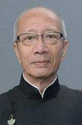 田锦富（余子明饰演）