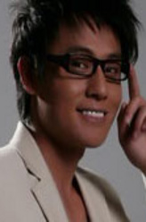 江至豪（徐炜钧饰演）