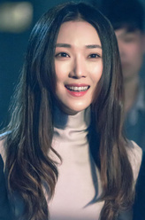辛晴（菅韧姿饰演）