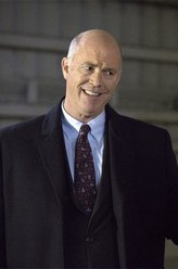 麦克·科斯特洛(Mike Costello)（迈克尔·加斯顿饰演）