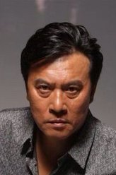 张山（张山饰演）