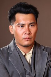真田毅（张隽溢饰演）