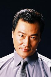 杨萧（高发饰演）