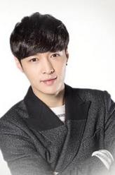 张艺兴（张艺兴饰演）