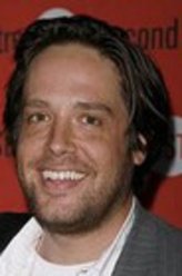 Aaron Pittman（詹克·欧思饰演）