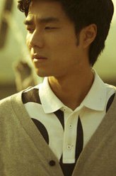 田飞（袁成杰饰演）
