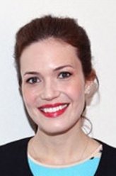 Rebecca Pearson（曼迪·摩尔饰演）