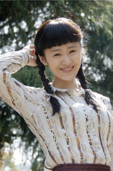 夏慧（成年）（林伊婷饰演）