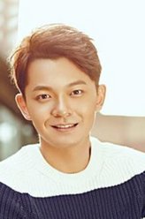 昆金（闫肃饰演）