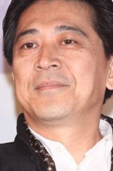 柯老雄（高捷饰演）