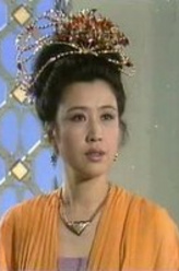 卢玲（卢玲饰演）