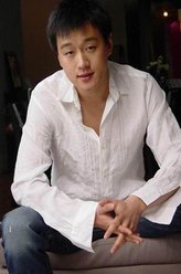 陆涛（佟大为饰演）