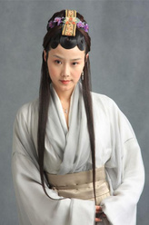 贾探春(成年)（丁荔饰演）