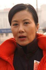 凌家敏（汪明荃饰演）