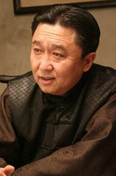 梁大元（于谦饰演）