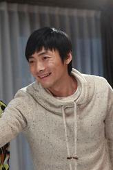 孟三力（祖峰饰演）