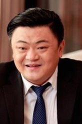 杨志强（高亮饰演）