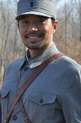 于成山（孙逊饰演）