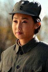 邓玉萍（尹馨梓饰演）