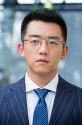 贺言（郑恺饰演）