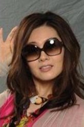 朱莉（李丽珍饰演）
