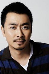 刀亚（黄俊鹏饰演）