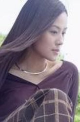 沈英（梁馨饰演）