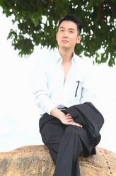 宋超（巩峥饰演）
