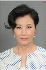 华芳凝（汪明荃饰演）