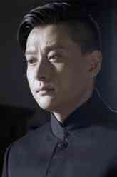 佟自清（夏凡饰演）