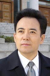 周恩来（郭伟华饰演）