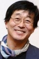 崔秀哲（金昌完饰演）