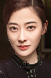 雷媛媛（梅婷饰演）